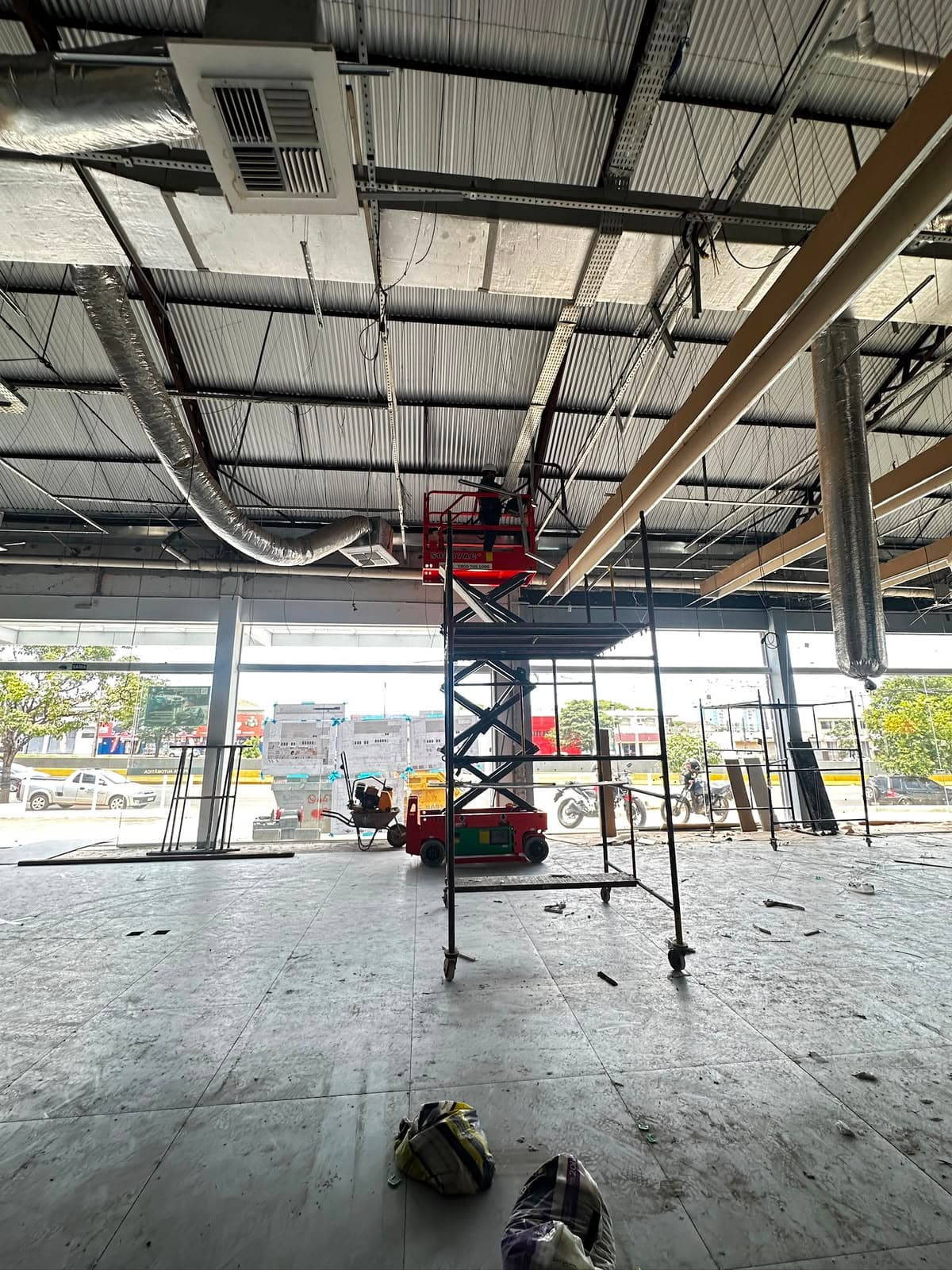 Vistoria técnica em obra comercial